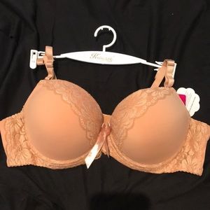 Kaillani nude bra set